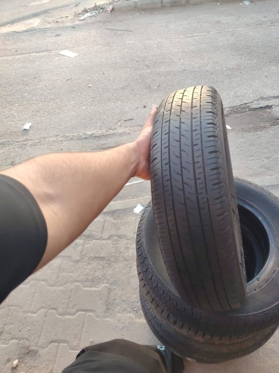 تايرات ستوته باله اصلي جديد مامستخدم سعر التك 22 الف مكاني سماوه تقاطع القشله ***********
