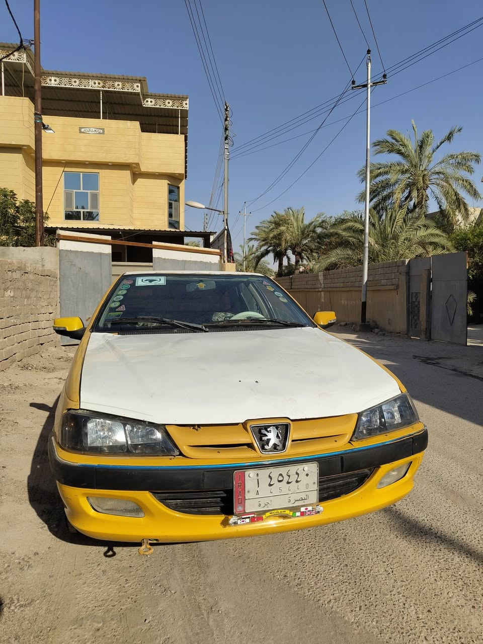 18 $ وبيها مجال 
بيجو 2012
مكينه كير خير من الله 
دواخلها نضيفه التبريد   عاطل
كهربائيات كلها شغاله تايرات نضاف
بديها شوف العين السنويه توها ساقطه صارلها شهرين اتكفل فقط تحويل  مالي علاقه لابل الهيئه والغرامات
عنواني بصره أبو الخصيب 
***********
