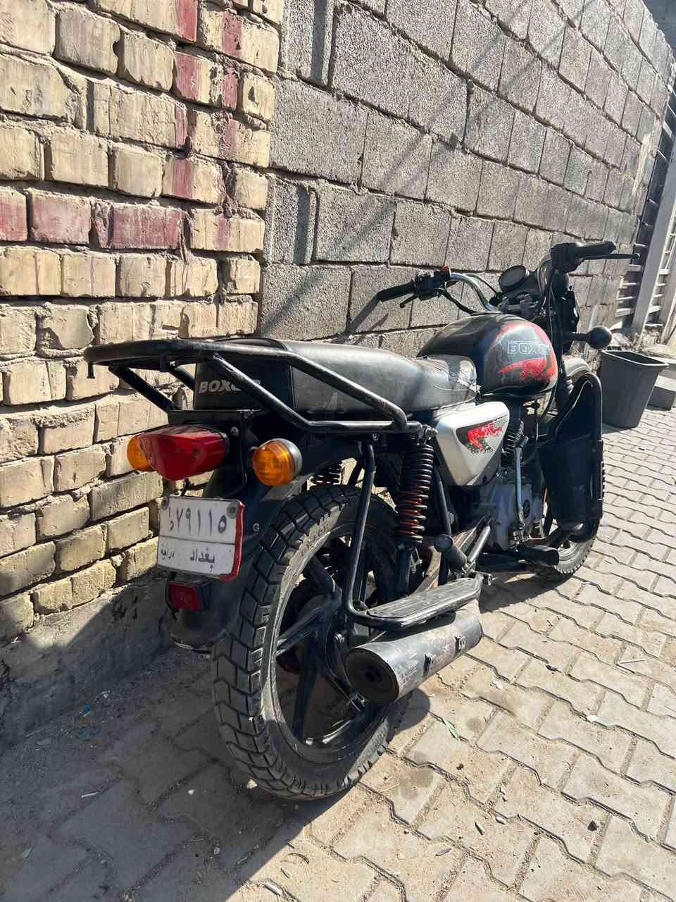 سلام عليكم بوكسر موديل 23 شهر ١١ 
سعر ١٦٥٠ تفيد بيعه شرايه دراجه تشتغل وتمشي وباسمنه 
*********** تصل عل رقم وتساب خاص ماجاوب
