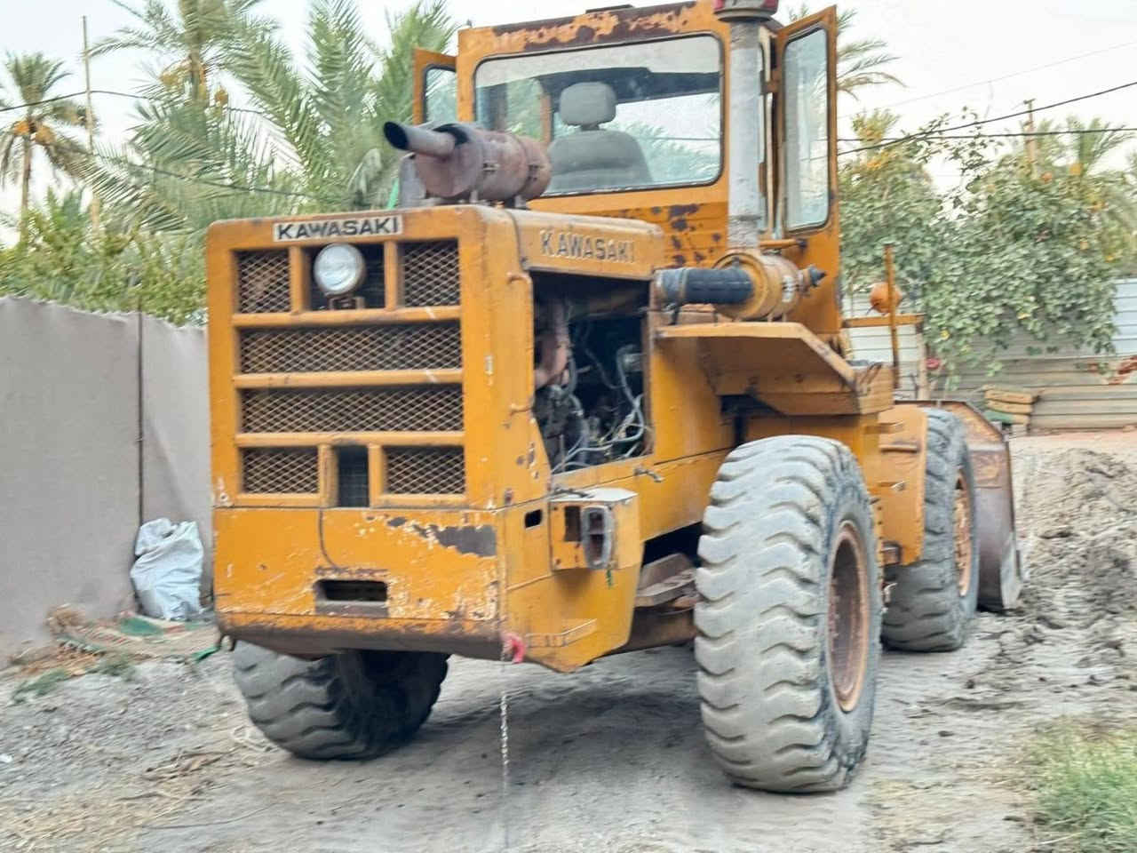 شفل كاوسكي موديل 79 
السلام عليكم لبيع شفل موديل 79.. محرك عادي رقم اربيل وكالة خاصه دفع رفع خير من الله  بريك 4 سجينة جديده صينيه السعر بــ100 يرهم مراوس سيارة زغيره حسب القناعه مكاني بغداد تقاطع النهروان ***********

نص مكتوب في الصور:
- ***********