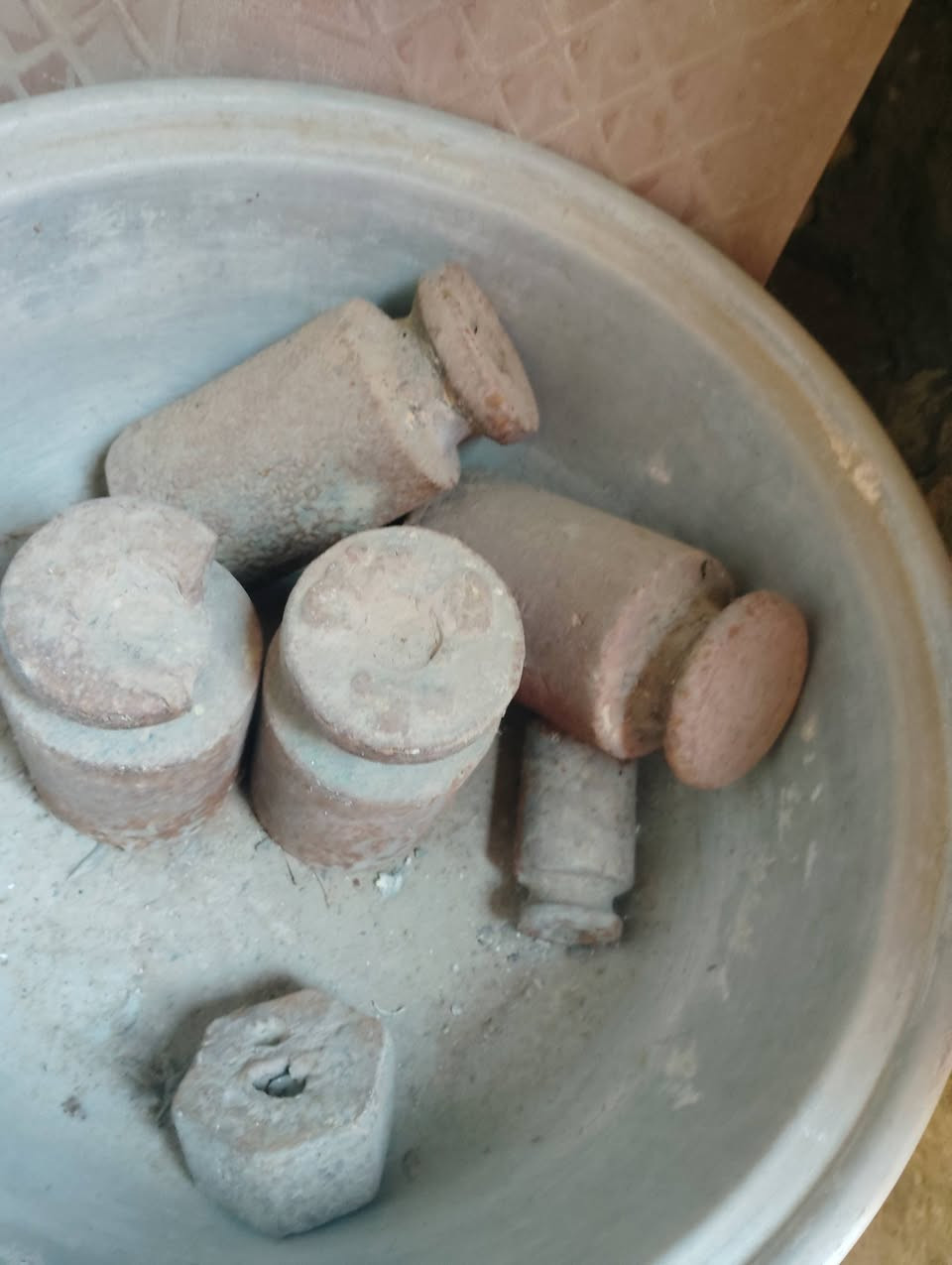السلام عليكم ميزان أصلي هوه وعيراته كامل للبيع 
المكان الحمزه الغربي والشراي يتفضل خاص 
وهذا رقمي ***********
