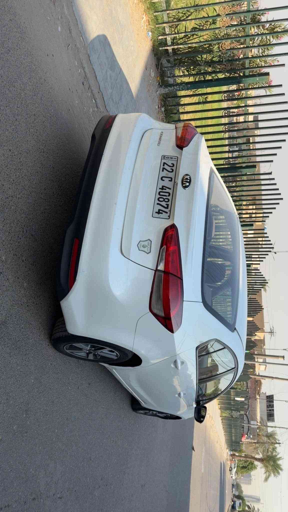 السلام عليكم سيراتو موديل ٢٠١٧ سياره جديدة  ماشيه 87 حقيقي جاهزه من كلشي من تخم تاير من صدر عليها سيرفس كامل صور مكان سياره بغداد شارع فلسطين 
بيها قطعتين صبغ اثر شخوط وبيها قطعتين مفتوحات اثر تطبيك لاشاصي لالغد لاايرباك 
السعر ١١٥ بيه مجال رقم ***********
