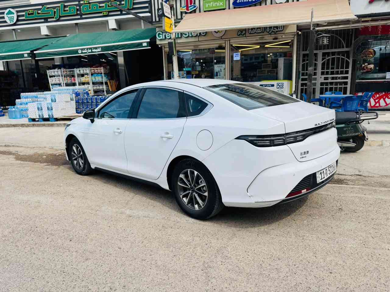 سلام عليكم
BYDدسترويل 
مكفوله من الصبغ و بارد وتبديل جديده بمعنه الكلمه 
ماشيه 9000 وشويه 
مكاني بغداد شارع فلسطين 
***********
اي ستفسار اني حاضر غير متواجد على الفيس بك 
 السعر 21,200 مليون وبيه مجال
