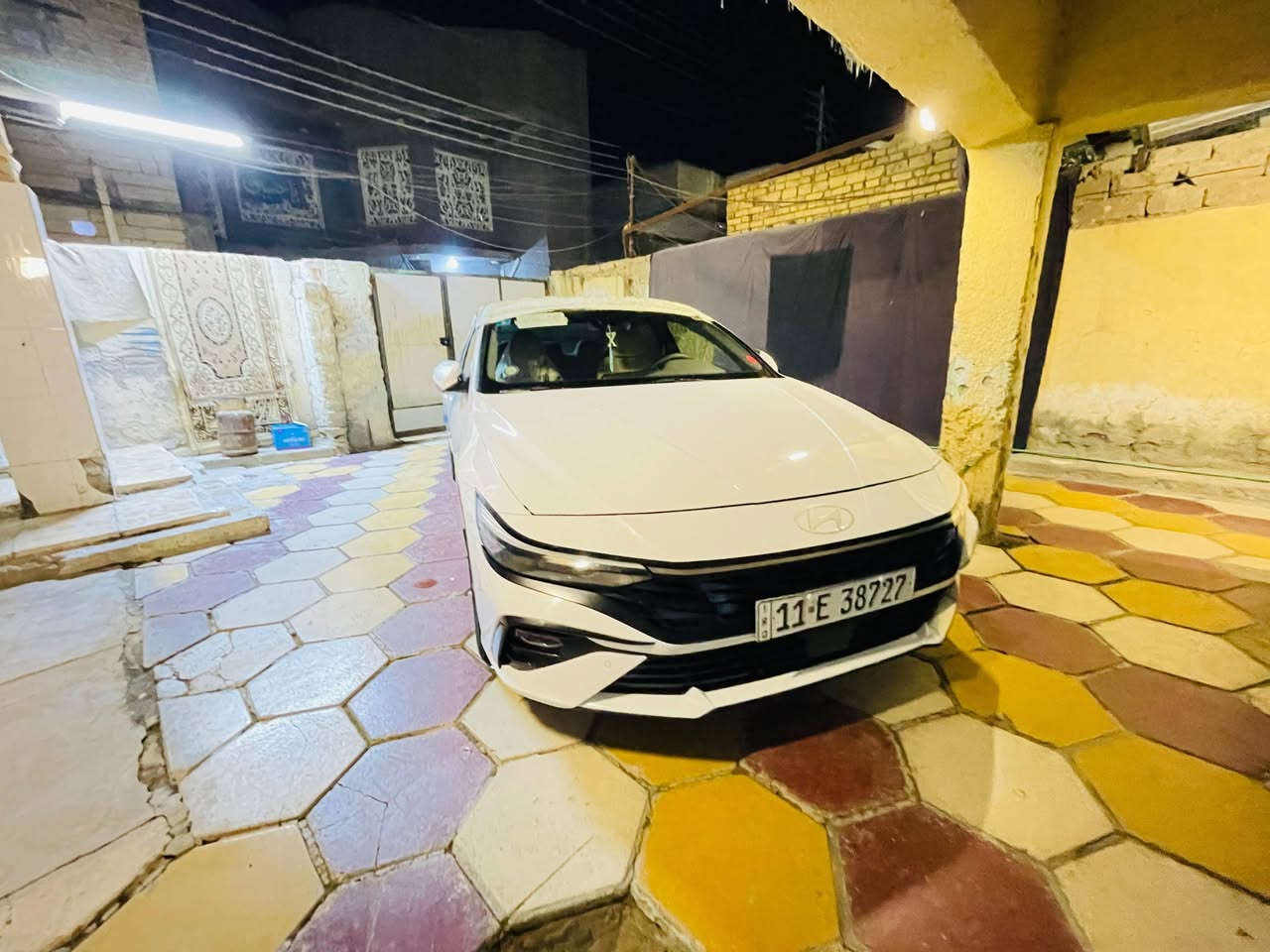 النترا موديل 24 خليجي مكفوله
فول مواصفات حره رقم بغداد تحويل مباشر 
بيه بارد فقط البابين الوره على كد شبر 
مكينه 2000دوش فتحة سقف بصمتين 
السعر 175 بيه مجال حك الجيه 
المكان ناصريه مركز ***********
