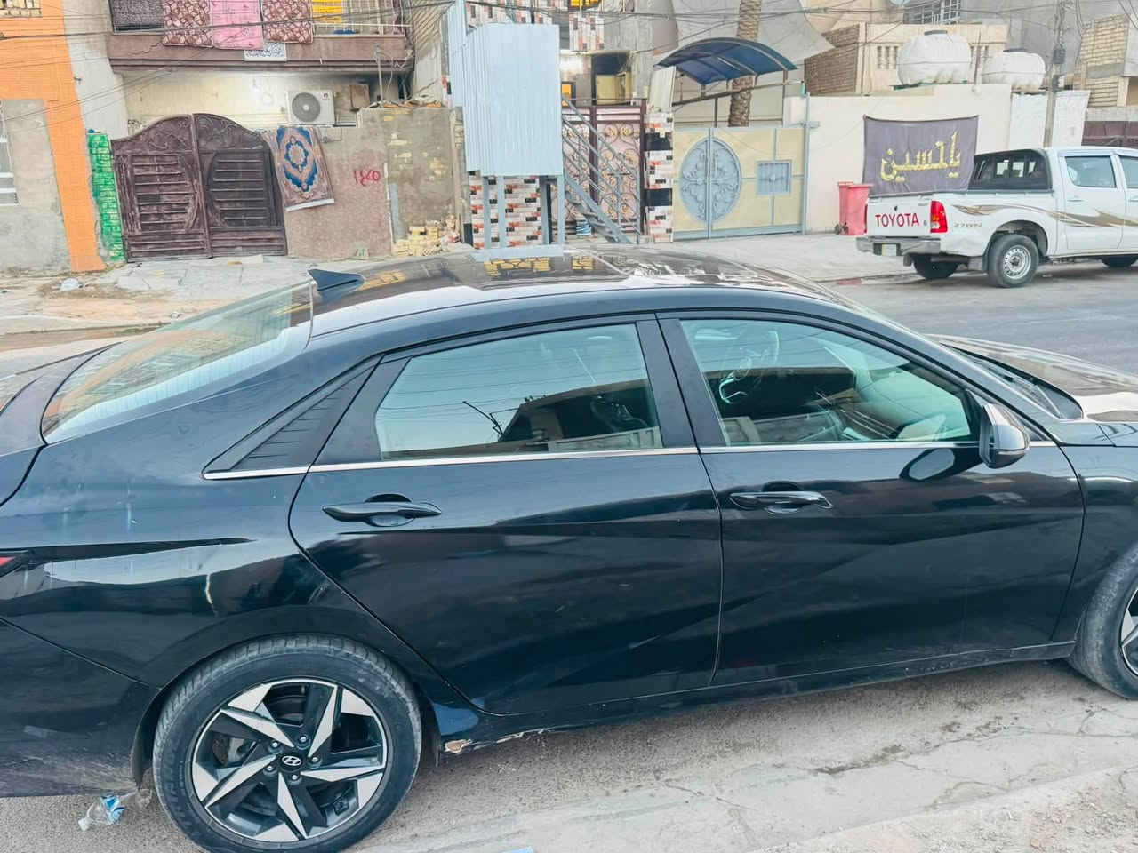 سلام عليكم سياره لنتره موديل 22 فول مواصفات فتحه وارد أمريكي ضربه جاملغ خلفي وباب وصبغ اصفحه بدودن ضربه من الشخوط بيه إصبع بل بنيد وبلدوسه شبر الباقي مكفول هابردكهربا بانزين بسمي تحويل مباشر السعر 130 العنوان بغداد حي اور الشعب رقم ***********
