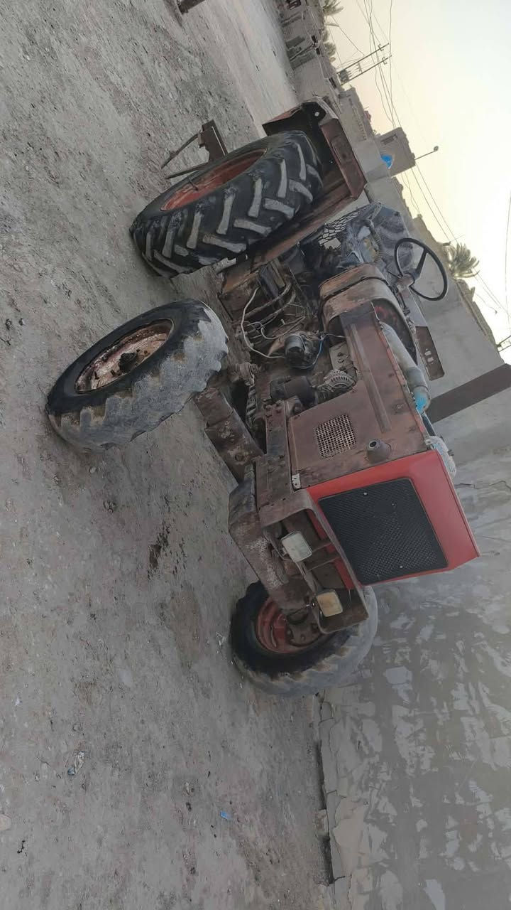 السلام عليكم للبيع مكينه عنتر جاهزه للعمل نگره سلف،جاهز من كلشي موديل 76 بدون رقم وراها فدان وخرماشه مكان الناصريه قضاء الاصلاح للأستفسار ***********
