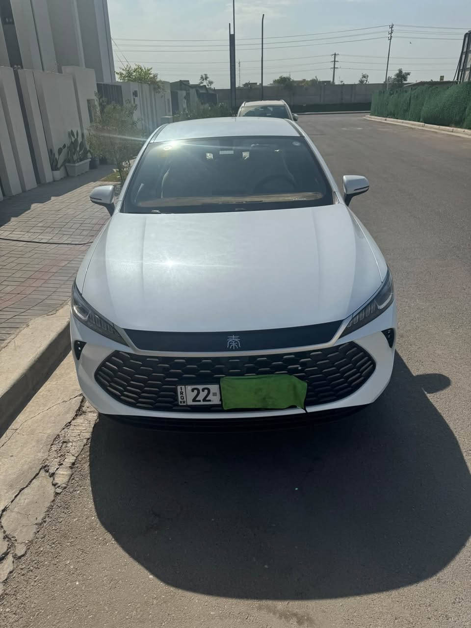 السلام عليكم للبيع فقط BYD 2025 كن بلاس  رقم اربيل باسمي كفاله عامه ماعدا 3 رصعات صغار  مواصفاتها معرفة غراضها كامله شاحن اصلي وفوم وكارت الشاشه محدثه اخر تحديث مع تنزيل كل البرامج بيها دخل زيتوني اصلي مكاني بغداد السعر 19 مليون 

تفاصيل اكثر اتصال او واتساب 
***********
المكان بغداد ابو غريب
