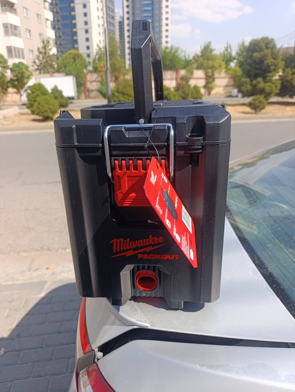 وصول مجموعة كبيرة ومتنوعة من العدد ماركة ميلواكي الأمريكية و ماركة فيتو و ماركة تاف بيلت الامريكيه 
للحجز والاستفسار يرجى مراسلة الصفحة أو إتصال على واتساب 
***********
 اسعار موجودة أسفل الصورة
