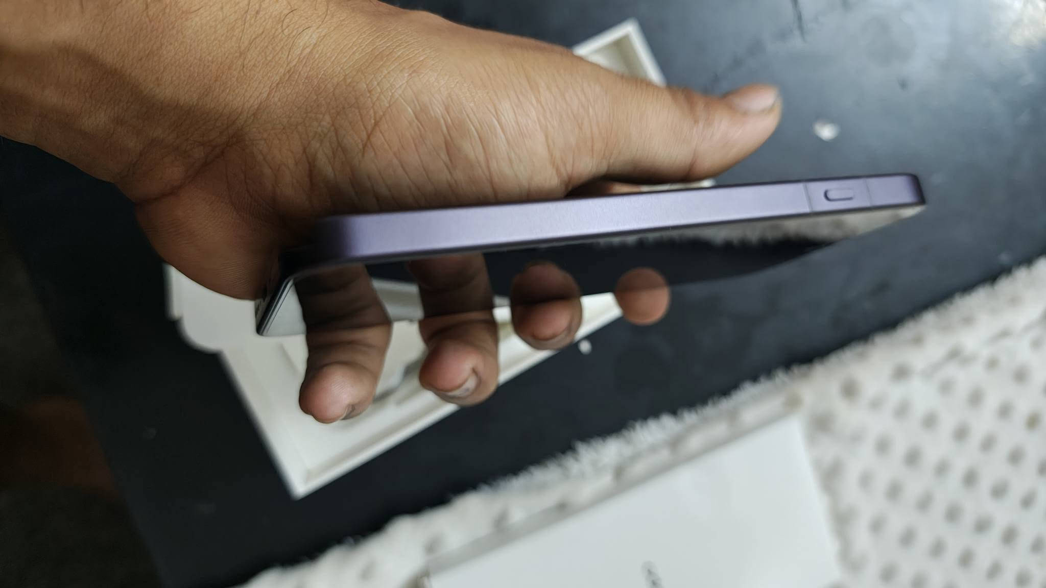 السلام عليكم ورحمه الله 
اوبو رينو 16 سوبر 5g
الجهاز فقط مفتوح من الكارتونه لا مشحون ولا مشتغل 
🔥 OPPO Reno16 5G

📱 شاشة AMOLED 6.32" — 120Hz
⚡ Snapdragon 7 Gen 4
💾 رام 12GB + ذاكرة 256GB
📸 خلفية 50MP + 50MP ألترا وايد + 50MP تيليفوتو
🤳 سيلفي 50MP
🔋 بطارية 6000mAh
⚡ شحن سريع 80W
📶 يدعم 5G
💧 مقاومة ماء وغبار IP69K
🤖 ColorOS 16
🎥 تصوير 4K 60fps
وبعد بي هواي مواصفات الجهاز فقط انفتح من الكارتونه
سعر الجديد 920 الف
اني عارضه 850 الف وبي مجال حك الجيه
***********
