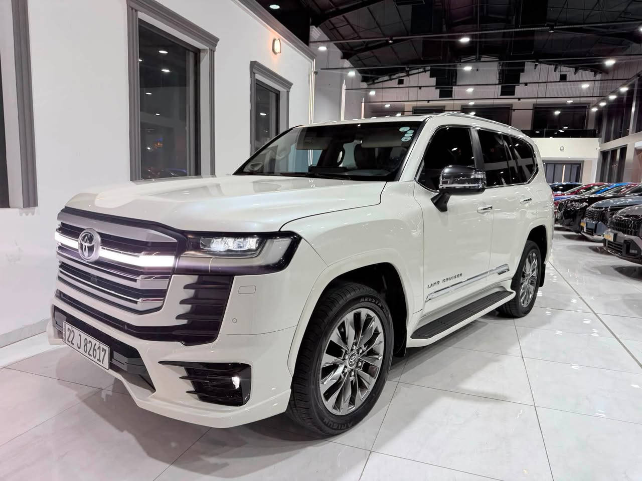 🔥 تويوتا لاندكروزر 2023 VX Twin Turbo 🔥سعر حرررك ماكو بكل السوق بشرط 660 وبيها مجال مكفوله من الصبغ والبارد ماشيه 73 الف كيلو 

هيبة اللاندكروزر… وأداء التوين تيربو 💪
سيارة وارد شركة جيهان تويوتا العراق، مواصفات VX، موديل 2023.

المواصفات 
سماعات JBL 
5 كامرات محيطيه 
مقاعد حار وبارد 
ثلاجه 
شاحن واير ليس
مقاعد ميموري خزن 
ستيرن كهرباء 
3 شاشات 
هتفون الشركه 
مقاعد 3 حركات كهرباء 
مري شفط 
صندوق كهرباء 
فوووول 1/1

🚘 محرك V6 سعة 3.5 لتر Twin Turbo
⚡ قوة وأداء عالي مع عزم قوي
🛞 دفع رباعي
✨ مواصفات VX الفخمة
🛋️ داخلية راقية ومريحة
📱 شاشات وأنظمة ترفيه متطورة
🔊 نظام صوتي فاخر
🛡️ أنظمة أمان ومساعدة للسائق

إذا تريد لاندكروزر تجمع بين الفخامة، القوة والاعتمادية… الـ VX Twin Turbo اختيار يفرض نفسه 🔥
📍المكان اربيل شارع 100 
📍 شركة جيهان تويوتا – العراق
📞 للاستفسار والحجز،
***********
