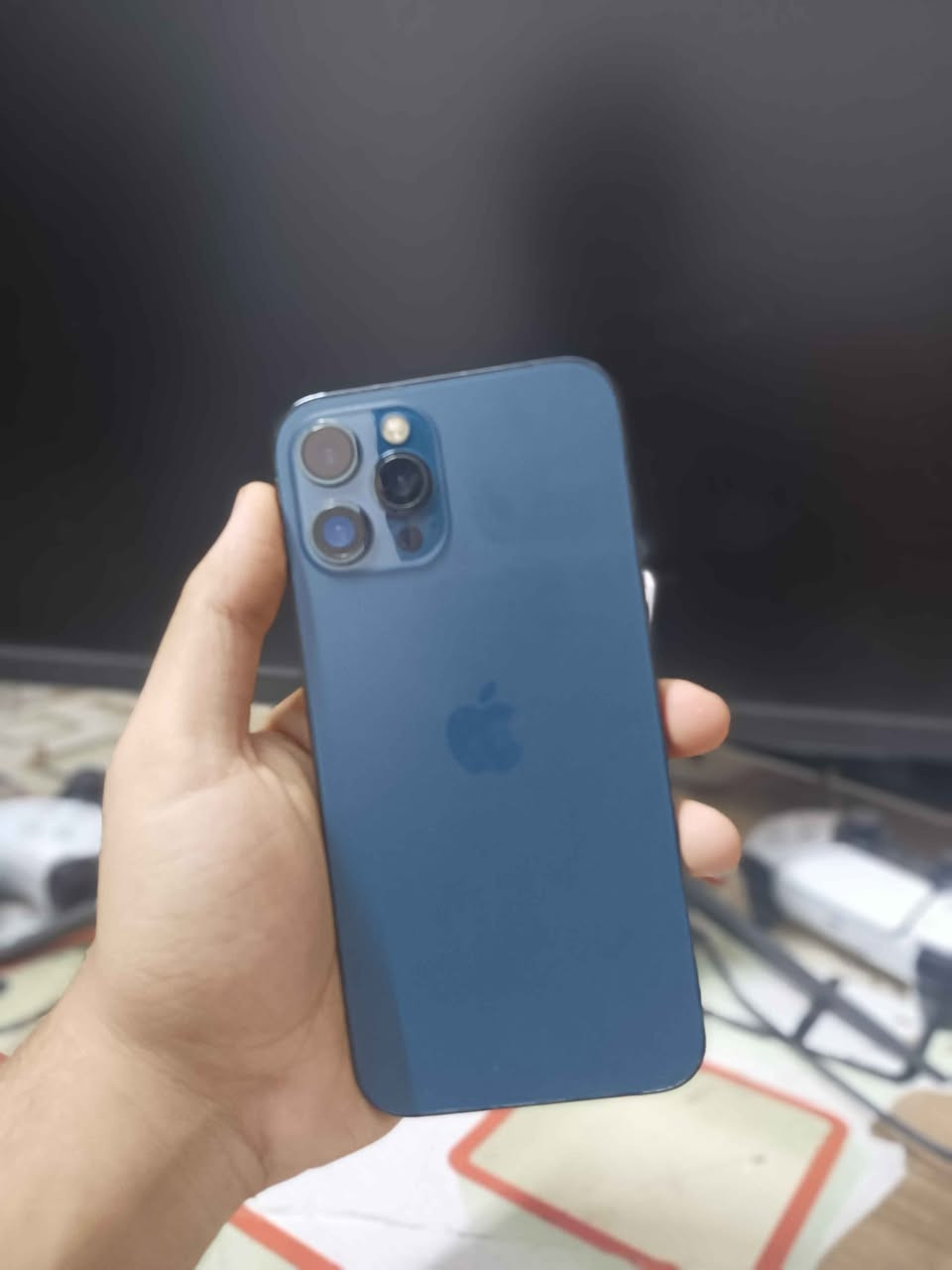 📱 آيفون 12 برو ماكس

• الذاكرة: 512GB
• شرق أوسط 🇮🇶 عربي
• مبدل شاشة + بطارية، النوعية كلش حلوة ✨
• الجهاز نظيف وكلشي شغال
• ❌ فيس آيدي متوقف
• السعر: 290 ألف 💰
• المكان: بغداد – الحرية
• مجال بسيط كلش 🤝

📞 *********** بغداد, العراق

نص مكتوب في الصور:
- ٧:٢٩
- حول
- الاسم
- iPhone
- إصدار iOS
- 26.5.2
- اسم الطراز
- iPhone 12 Pro Max
- رقم الطراز
- 5GDL3ZD/A
- الرقم التسلسلي
- G0NHV29J0D5C
- سجل تاريخ القطع والخدمة
- الأغاني
- الفيديوهات
- الصور
- السعة
- ٥١٢ غ.ب.
- متوفرة
- ٤٩٢,٢٨ غ.ب.
- عنوان Wi-Fi
- 08:8E:DC:E7:F3:59
- Bluetooth
- 08:8E:DC:E9:79:8C