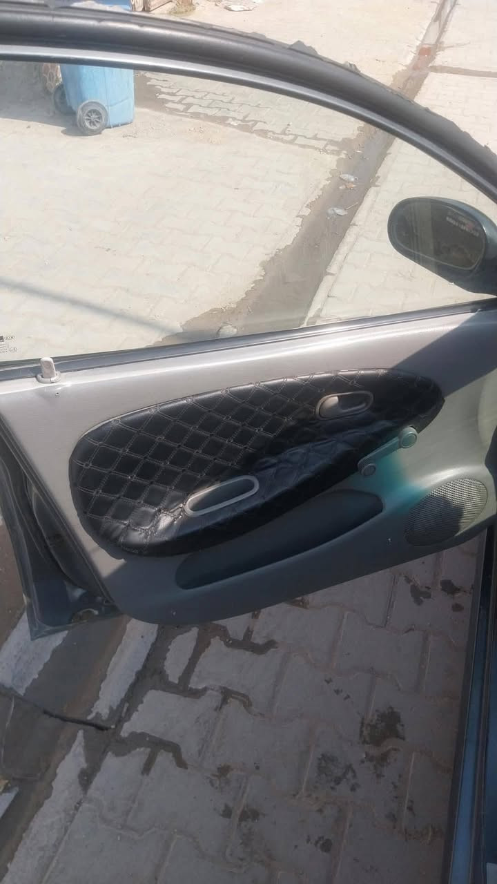السلام عليكم
كيا ريو 2001 للبيع لون زيتوني رقم بغداد
 مكينه 1600 كير حداديه نضيفات و كهربائيات كلها شغاله تبريدها شغال داخلها نضيف والكشر ركز بالصور وتعرف شبيها مابيها
سعرها ب37 وبيه مجال بسيط 
مكانها بابل الاسكندرية
***********

نص مكتوب في الصور:
- CHILL