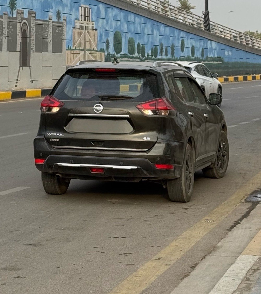 نيسان اكس تريل  خليجي2020 

محرك 2.5 
4 سلندر 171 حصان 
دفع رباعي 
4x4 / 2WD /Auto /LOCK 
لونه زيتوني مسود 
5 راكب 
كير CVT اوتوماتيك 
مقاعد جلد
الرقم بغداد 
الايرباك سليم وموجود
99الف كيلومتر 
السعر 170ورقه 
الشراي فقط يراسلني
‭***********