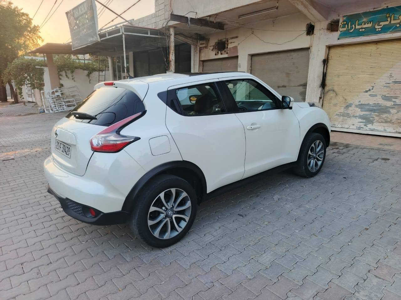 سلام عليكم
نيسان جوك 2018 فول موصفات
خليجي كلين لا صبغ لا تبديل 
محرك شرط كير شرط تبريد شرط 
بانوراما 
شاشة كامرة 
سيارة ماشي ٥٠الف كيلومتر  
مكان سيارة كركوك  بطاقة بنزين موجود 
سعر 130 ورقة وبي مجال بسيط
***********
