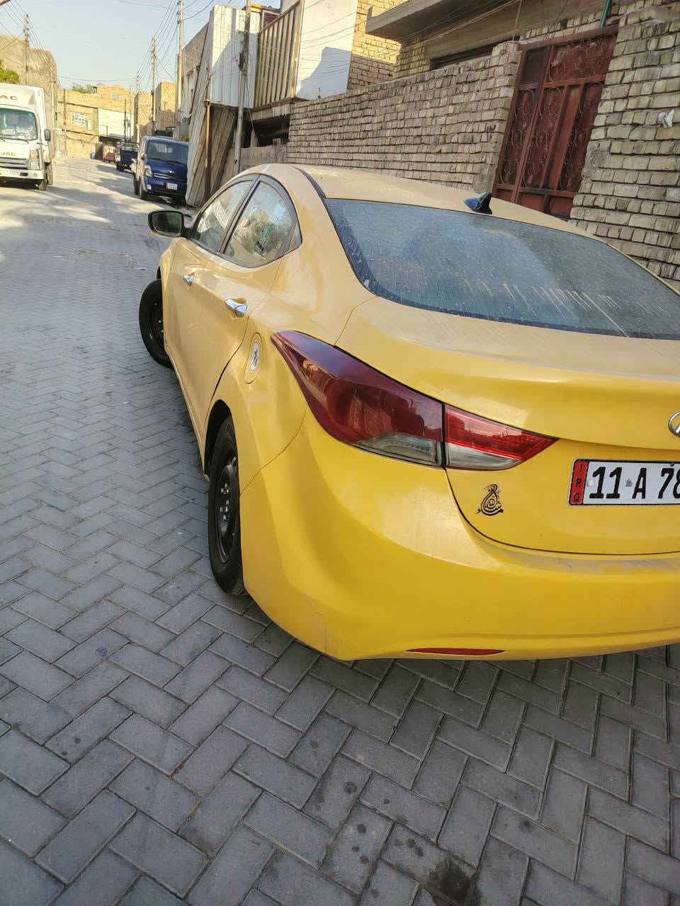 سلام عليكم عندي لنتره مديل 12 وارد امريكي حادثه من امريكه جاملغ خلفي فقط  سياره فول مواصفات مكينه 2000 دوش  سعر 80 وبيه مجال حك جيه مكاني بغداد رشاد شراي يتصل **********************
