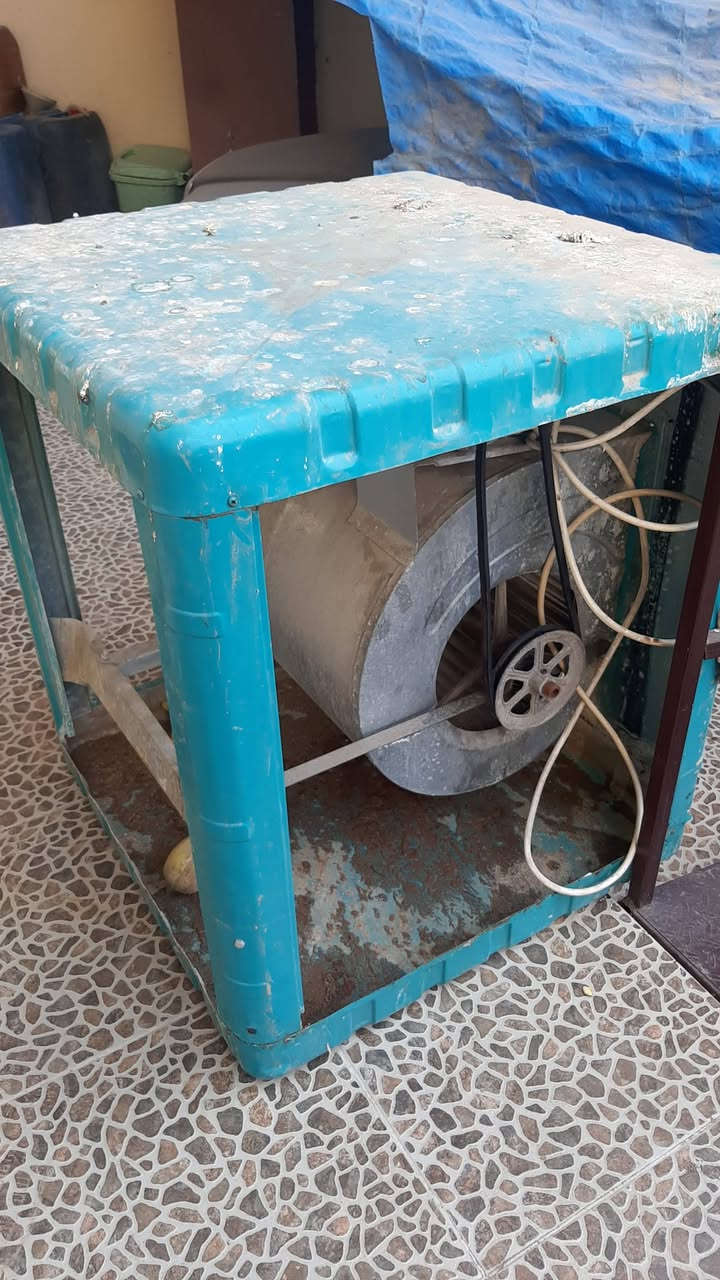 مبردات اخو الجديد حجم ٤٥٠٠ و٢٥٠٠ ب ٢٠٠ الف اثنينم .
واتس ***********
