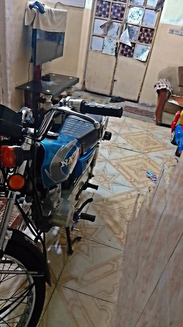 سلام عليكم دراجه نامه رقم نجف بسمي مديل 21 بيه شركه طاكه ليكدام مكينته بلديه حلوه وبيه لوحه ضايعه ودراجه كهربيته كله جديد ولباقي موضح بلصوره سعر واحد 450
وبيه مجال حك جيه وستفسار عله هاذه رقم 
***********
