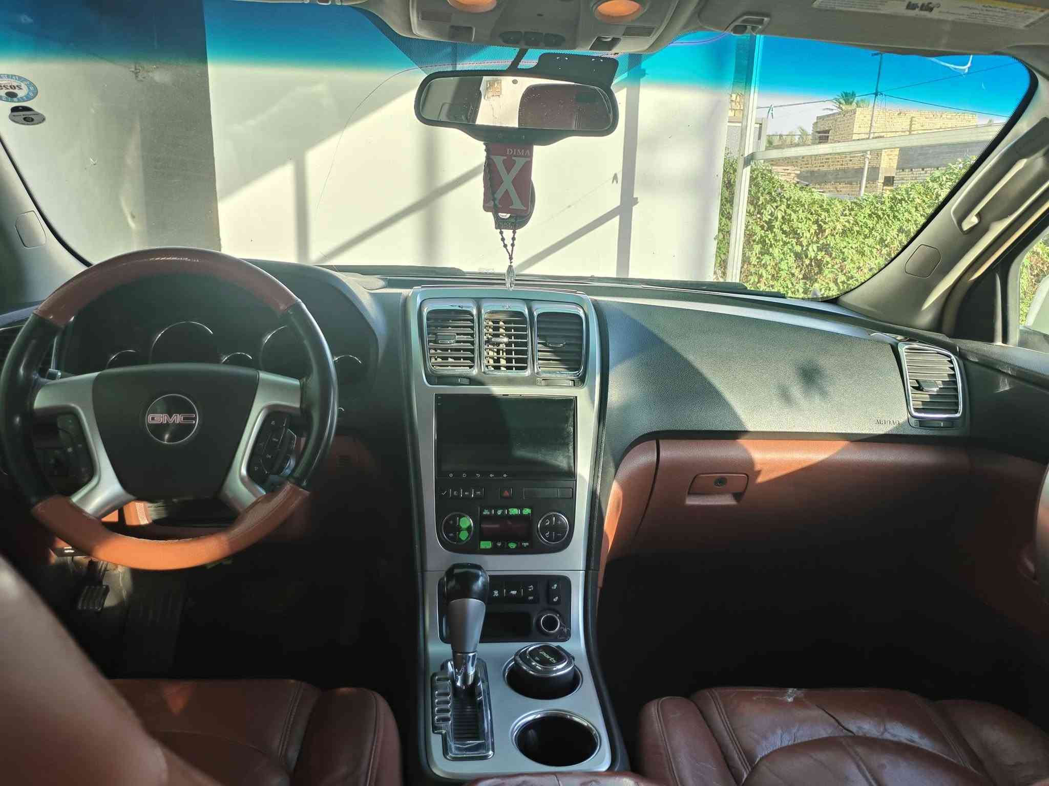 فول أوبشن 1/1
‏🇺🇸 السيارة أمريكي 
GMC acadia
 مكانها واسط قضاء الحي
المواصفات:
 • 👨‍👩‍👧‍👦 7 ركّاب
 • 🎨 اللون: أبيض
 • 🌤 بانوراما فتحتين
 • 🎮 تحكمات ستيرن + شفتات
 • 🎶 تحكم خلفي للمسجل والتبريد (VIP)
 • 🛞 دفع رباعي (4WD) – موكفي تكدر تسوي اذا تحب
 • 📷 كامرة خلفية تعرض على الشاشة الأمامية
‏ • 🅿️ حساسات دعامية
 • 💡 حساس إنارة + منبه رجوع (Back Care)
 • 📊 إظهار العداد (كيلومتر + ميل) على الجامة (داتا شو)
 • ❄️ تبريد ثلاث قطع
 • 🛋 غرفة السيارة VIP سياحي
 • 🎙 أوامر صوتية
 • ⚙️ مكينة V6 سعة 3600 (الدوش المرغوب)
 • 💺 ميموري خزن للكشنات + المرايا (عدد 2) +نظام تعديل الكشن التلقائي عند مغادرة السيارة
 • 🔌 مرايا شفط كهرباء + هيتر
 • 🚨 إشارات بالمرايا
 • 🔥 منظومة غاز مشدودة (غير مربوطة – تحتاج ربط فقط)
 • 🧳 جنطة كهرباء شفط
 • 💺 كشنات كهرباء
 • ❄️🔥 كشنات تدفئة
 • 🟤 دوشمة جلد عسلي
 • 🛠 كير ومكينة جدد

 • حادثها بيبان ثنين فقط 
واكفلك 
 • البنيد، القمارة، والجنطة

💰 السعر: 82
📉 بيها مجال

📞 للتواصل ***********
