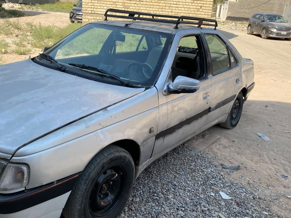 بيجو 405بغداد خصوصي بسمي كير محرك مكفول تبريد 
السياره بيها ضربه بابين صفحة السايق 
صدرها نص عمر مكانها بغداد الزعفرانيه 
*********** واتساب السعر 27
