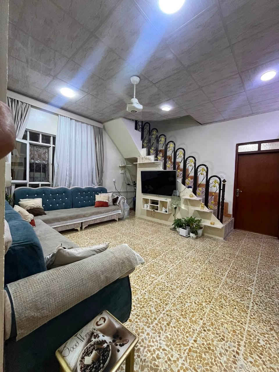 🏠 عروض مكتب قصر الفخامة للعقارات والمقاولات

🔹 دار للبيع – حي القادسية الثانية

📍 الموقع: حي القادسية الثانية
📐 المساحة: 150 م²
📏 الواجهة: 10 م
📌 ركن
🏢 طابق ونصف

✨ تفاصيل الدار:
• 3 غرف نوم
• هول
• استقبال
• مطبخ
• صحيات
• كراج

💰 السعر: 170 مليون 

📑 مكاتبة مع الشرعي

📞 للاستفسار والاتصال أو مراسلة الواتساب:
***********
***********

📍 عنوان المكتب:
حي النور – سايدين دانية ماركت – بعد ملعب كلاسيكو

🏡 مكتب قصر الفخامة للعقارات والمقاولات
ثقتكم غايتنا، واختياركم عنوان نجاحنا
