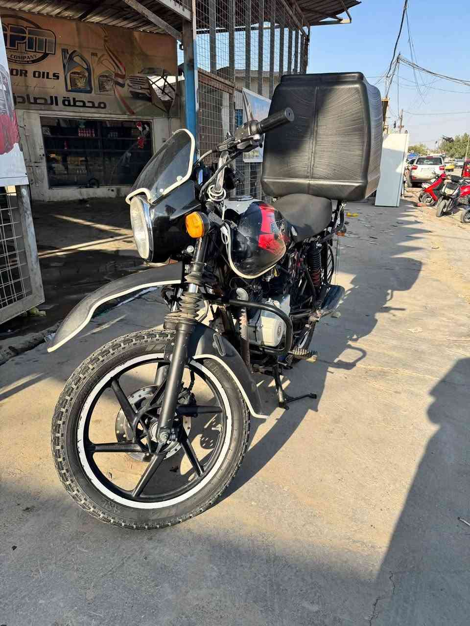 السلام عليكم بوكسر للبيع موديل 23 أوراق مجفت شركه دراجه خير من الله نضيفه سعر 1250 و بي مجال لطيبين مكاني الامين الثانيه ***********واتساب
