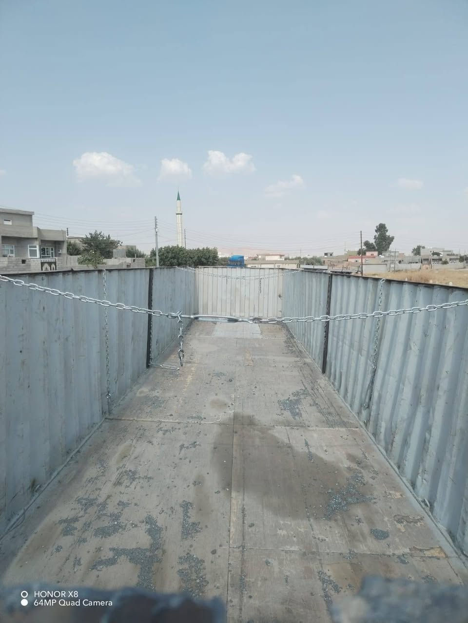 حاويه للبيع ***********
