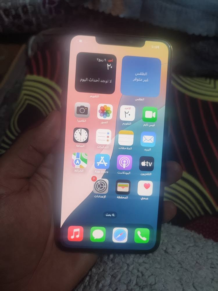 اكس اس ماكس نضيف
ضهر بي طخه 
ذكرته 64
بطاريته 100 اصليه 
فقط عندك كمره وحده متوقفه شغللت كلهم رقم 2 واكفه 
سعره 115 بكاني بغداد الجديدة شراي خاص او وتساب ماجاوب تعليقات..

*********** بغداد, العراق

نص مكتوب في الصور:
- ١:٥٩ رجوع حول الاسم iPhone إصدار iOS 18.7.10 اسم الطراز iPhone Xs Max رقم الطراز MT5C2LL/A الرقم التسلسلي FFWXG8NHKPHF الأغاني يجري التحميل... الفيديوهات يجري التحميل... الصور يجري التحميل... السعة ٦٤ غ.ب. متوفرة ٤٩,١١ غ.ب. عنوان Wi-Fi F8:38:80:D4:3F:09 Bluetooth F8:38:80:D1:C6:48 البرنامج الثابت للمودم 7.03.02 SEID EID 89849610111299998127377350