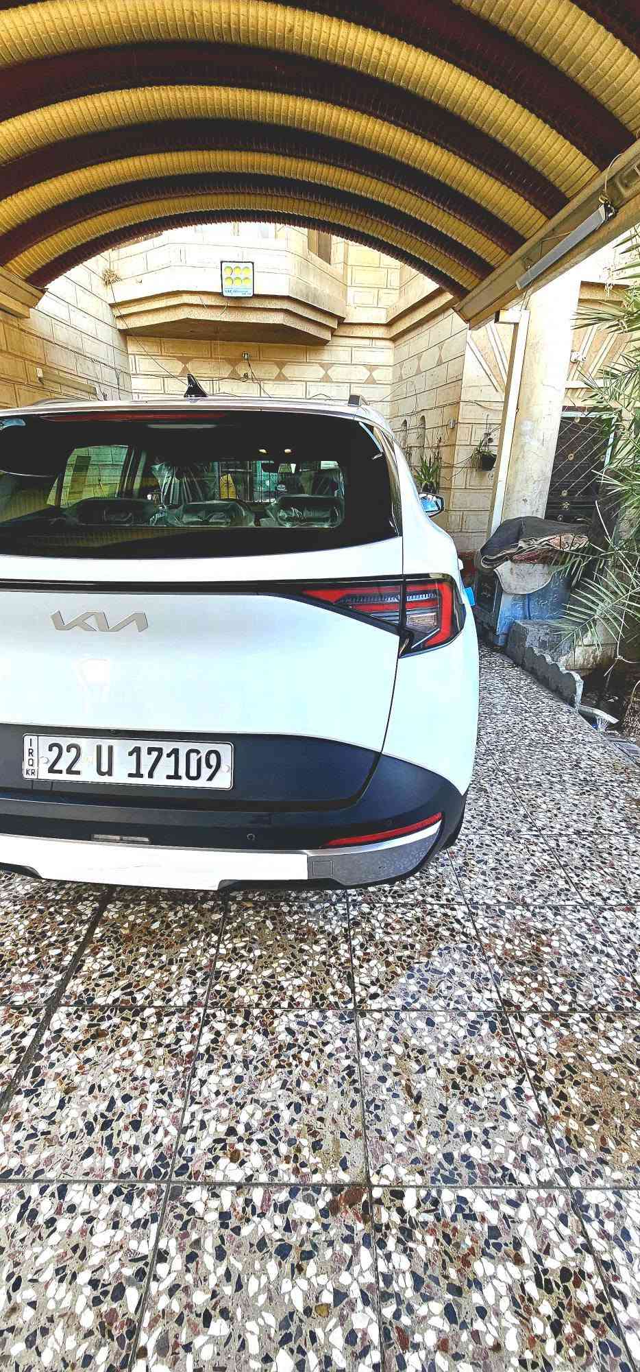 � بِسْمِ اللهِ الرَّحْمَنِ الرَّحِيمِ 🔥

🚘 سبورتاج موديل 2026 — فرصة مميزة للبيع

سيارة موديل حديث، مكفولة كفالة عامةمن الصبغ والتبديل فقط بي دي ار بين الباب والجاملغ بسيط وتكحل كرت  ورقم أربيل  تحويل ثاني  يوم وماشيه ٣٨ الف  كيلو 

✨ المواصفات:
• تشغيل عن بعد 
• بصمة
• رادار
• شاشة كبيرة متصلة
• كاميرا دوّارة 360°
• تبريد أمامي وخلفي
حساسات امامي وخلقي 
رادارات جانبيه وتوقف ذاتي 
ونقط عمياء ولد امامي وخلفي 
وشفتات ستيرن 
• مواصفات اعتيادية مرتبه 

السعر( ٢٠٥٠٠$) يعني شديتين وخمسه اوراق وبيها مجال للجاد  بشراء بسيط 

📍 الموقع: بغداد – الشرطه الرابعه – 

📞 للاستفسار:***********
*********** ابو ياسر 

🔥 للجادين فقط — السيارة تستحق الشراء بغداد, العراق
