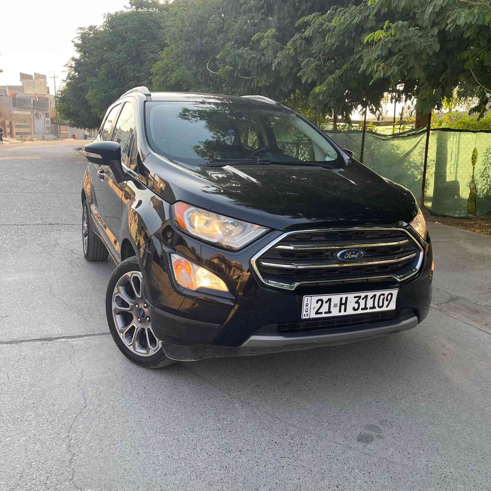 فورد ايكو سبورت تيتانيوم يعني فوول 

موديل ٢٠٢٠ 

مكينة ٢٠ مكينة مرغوب

سيارة ماشية ٤٢ مايل 

سيارة فوول مواصفات 
-سيارة بصمة 
-بصمة ابواب
-ماسحات اوتو 
-لايتات اوتو 
-تحكمات ستيرن تحديد سرعة
-فتحة السقف 
-دبل اكسل 

ضرر بيها باب سائق و جاملغ سائق صبغ بدون دواخل  بدون حادثة امامة 

سعر سيارة ١٣٠$ بيها مجال بسيط 
*********** كركوك, العراق
