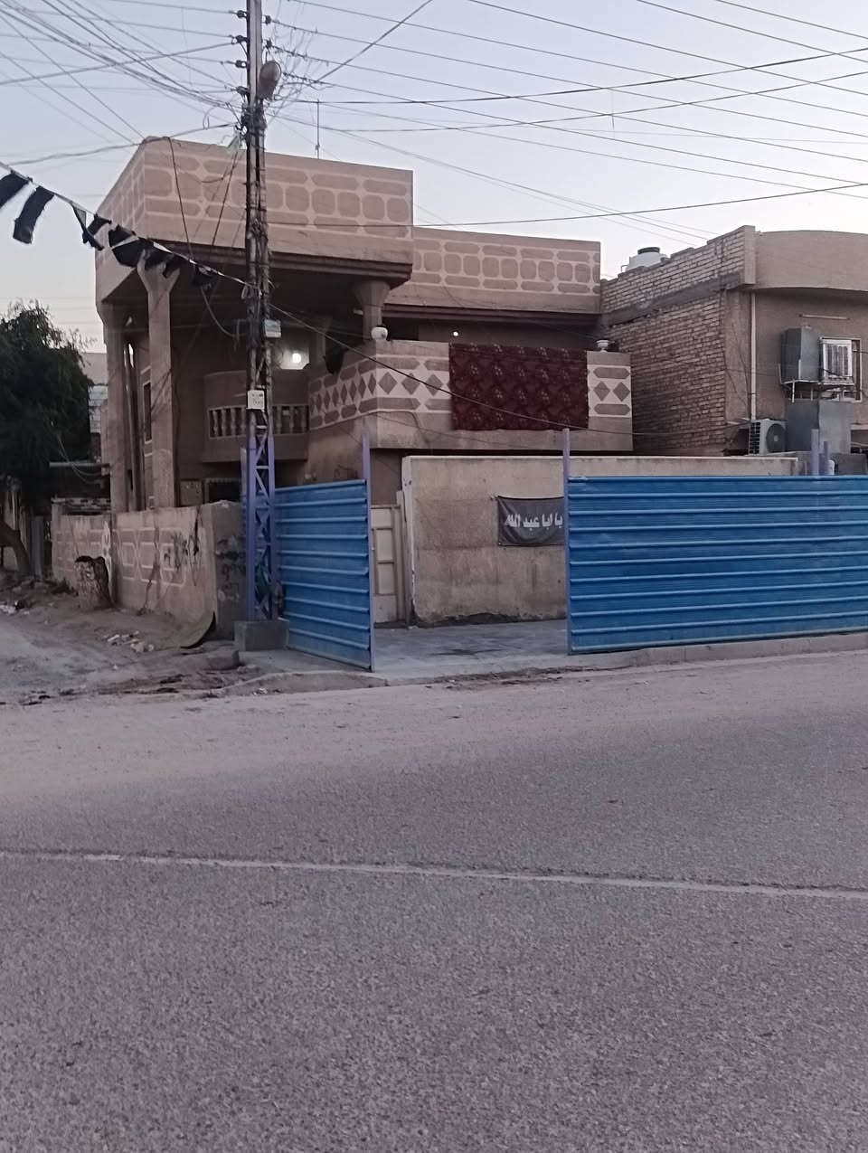 دار ركن تجاري على شارع ابوسمير قرب افران البشير
