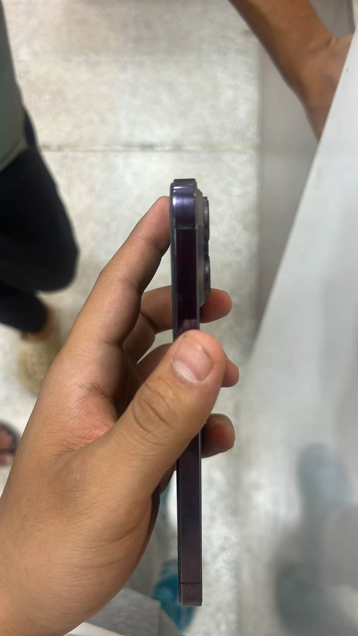 السلام عليكم عندي ايفون 14 برو ماكس ذكرته 256
بطاريه 77 ضهر مفطور وشاشه مبدله فيس ايدي شغال
كله شغالة واحد على واحد ملحقات كله موجوده مكاني 
بغداد العبيدي السعر 475 قفل الهاتف ***********
