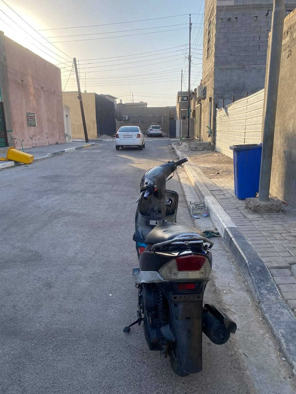 دراجه ماكس قجمه دراجه نضيفه وحلوه مال جناي دراجه ما مفتوحه دراجه سلف هندر كهربايات كلها شغاله بس يرادلها كلوبات سعر ٤٠٠ وبيها مجال مكاني لبصره القبله شارع لمدارس رقم ***********
