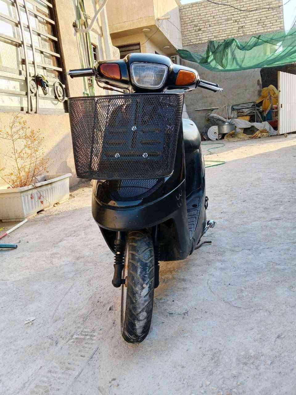 سلام عليكم دراجه للبيع 99ما. مفتوحه بلاديه مكينه ناعمه دراجه مال حاويه السعر 600وبيها مجال عنواني كربلاء ***********
