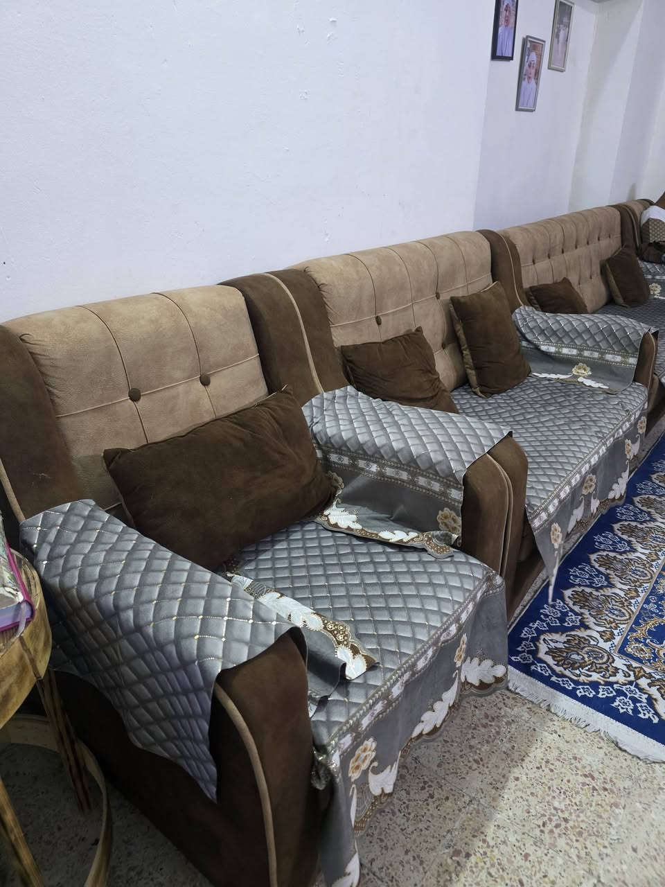 تخم 7مقاعد تركي ونضيف كلش للبيع ويا هاذه مفرش مالته هم بسعر 160 الف مكان بغداد الدولعي استفسار واتساب ***********
