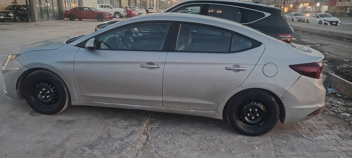 سلام عليكم لبيع النترا 2020 امريكي رقم ديالى تحويل مباشر سنويه لل 28 (( حادثه من امريكا جاملغ وبنيد فقط ))
محرك 2000 دوش كير At المرغوب محرك كير حداديه تبريد كله جيد جدا شاشه كامره تحكم استيرن جهتين شاشه اعطال رادار امامي خلفي ثلاث وضعيات سياقه ايكو ونورمال وسبورت منظومة زنون سياره جاهزه ما ناقصه شي وجاهزه من جميع النواحي

السعر 125 وبيها مجال حك الجيه 

لللاستفسار 7750930205
