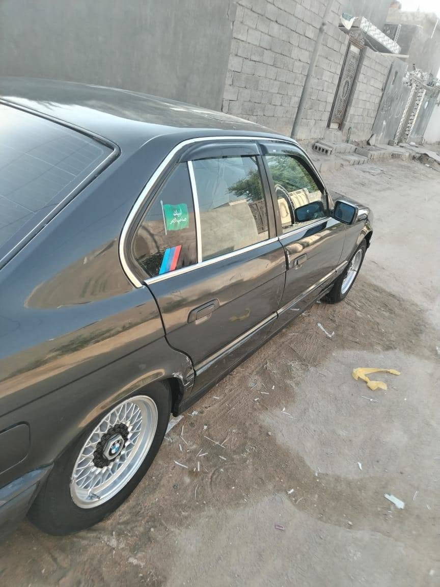 بي ام 525i • مديل 90 • نجف