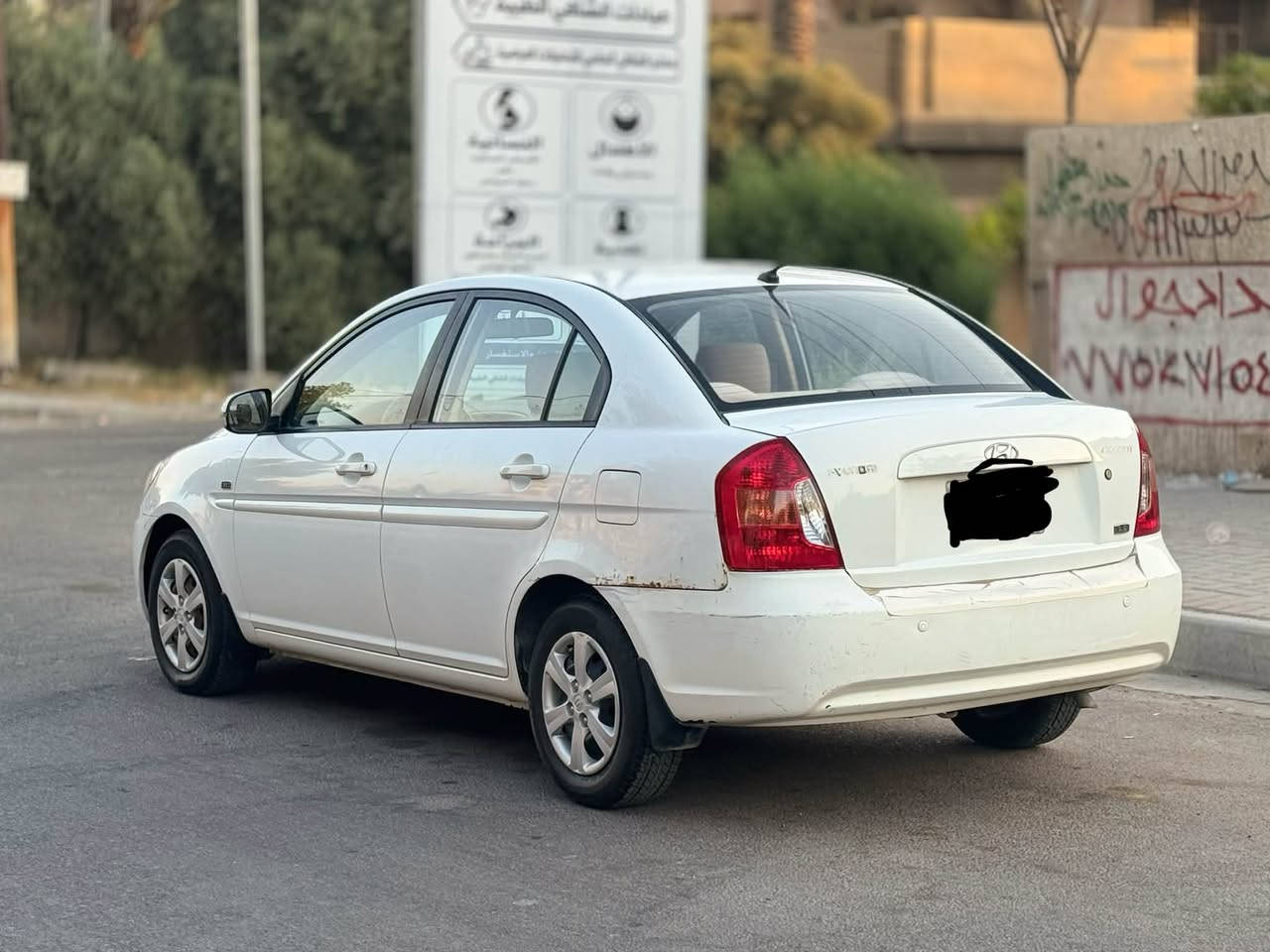 سلام عليكم
للبيع اكسنت خليجيه 2011
محرك 1600 دوش
مكفوله من صبغ والتبديل فقط بيها طخه باب لخلفي وبارد بجاملغ الخلفي مئشر عليه 
ماشيه 93 حقيقي رقم بغداد جديد بسمي 
تخم تاير محرك وكير مكفوله 
***********
بغداد الكرخ
سعر 92
