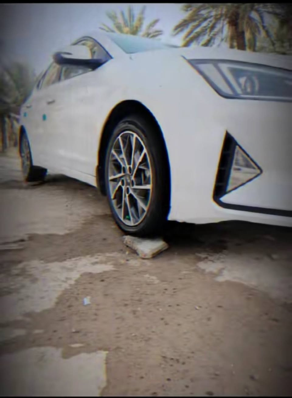 سلام عليكم النتره ٢٠١٩ شكل ٢٠٢٠  خليجي فول مواصفات.         ✅ فتحه بنوراما.                                                    ✅ بصمه أبواب 2.                                                      ✅ بصمه تشغيل.                                                        ✅ حساس امامي                                                            ✅ حساس خلفي                                                      ✅ فتح جنطه ذكي.                                                    ✅ لايت زنون.                                                           ✅ تبريد ثلج❄️.                                                       ✅ اشاير بل مري                                                      ✅ مري شفط                                                          المكان دوانيه مركز السعر ١٥٨ وبيه مجال رقم الاتصال ***********
