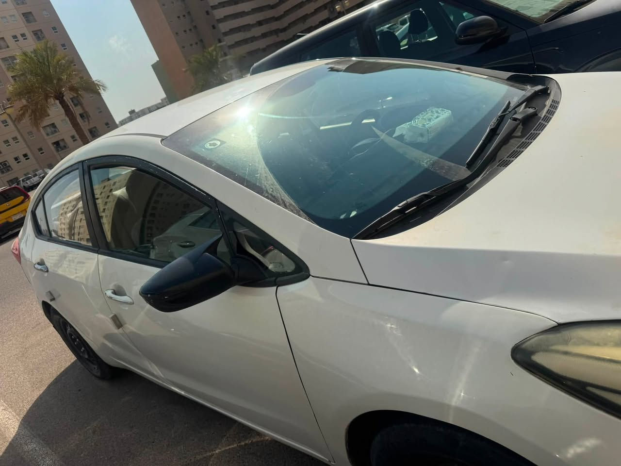 السلام عليكم سيارة سيراتو موديل ٢٠١٧ رقم بغداد بسمي سعرها ١٠٥ وبيها مجال *********** أبو مصطفى
