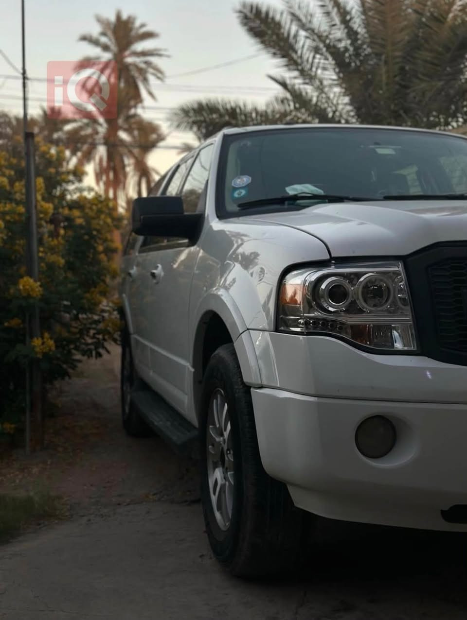 ♦️نوع السيارة:- فورد اكسبديشن
♦️الفئة : XLT
♦️السعر: 160$ ورقه وبيه مجال 
♦️الموديل:- 2013
♦️اللون:- ابيض
♦️اللوحه :- بغداد 
—————————————
#الضرر / بارد قليل دوسه الباب خلف السائق
———————————————
…………..المواصفات ……………
1-سبعه راكب 
2- ( 3 ) قطع تبريد 
3-تحكم استيرن جهتيهن 
4-حجم المحرك ٨سلندر ٥٤٠٠ 
5-ويل كب بلادي
6-كشافات 
7-لد نهاري 
8-شاشه اماميه 
9-حاكيه اتصال 
10-لايت زنون عالي ناصي
11- تحكم كهربائي دواسات بريك +بانزين  
12-مثبت سرعه 
13-كاميرا خلفيه
14-مانع انزلاق
15-فور ويل 4x4
16-فتحه سقف
17- بصمه ابواب رمز سري
18-حساس ضغط الاطارات

📩للاستفسار مراسله الصفحة او الاتصال
الهاتف :-🤳*********** - ***********
العنوان:-كربلاء المقدسه

نص مكتوب في الصور:
- iQ