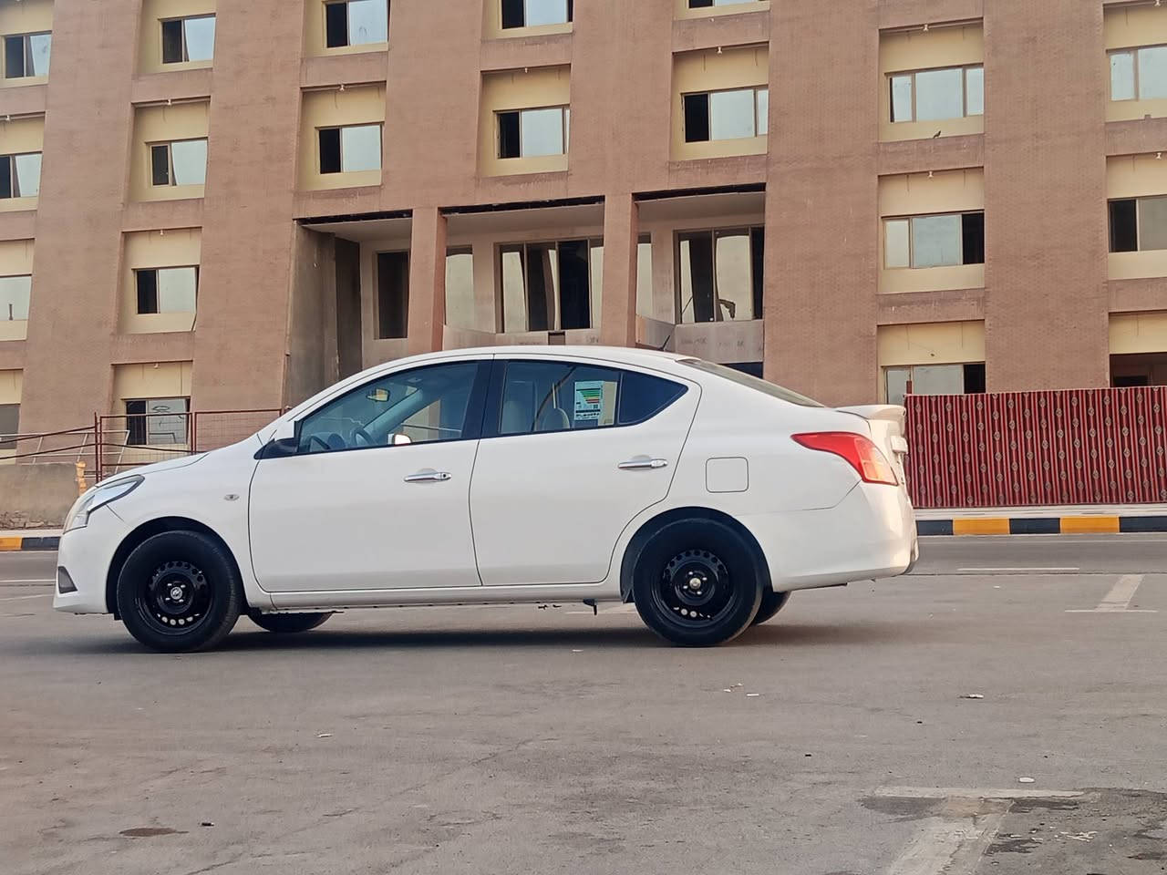 السلام عليكم نيسان سني هندي موديل 21 رقم بغداد تحويل مباشر (بسمي)  هزه جديده لوحات جدد مكينه كير حداديه تبريد كله كفاله تخم تاير  بيه جنطه صبغ والسونار بالمنشور مكان السياره ناصريه مركز 
السعر 110
اتصال فقط مكلف بالنشر 
***********
