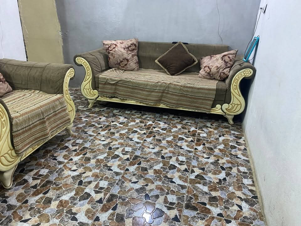 نص تخم قنفه وكراسي اثنين سعر 65 نهايته 60 وأوتي عامودي 40 نهايته 35 تحرير خلف مول ماريا

+964 777 594 5960
