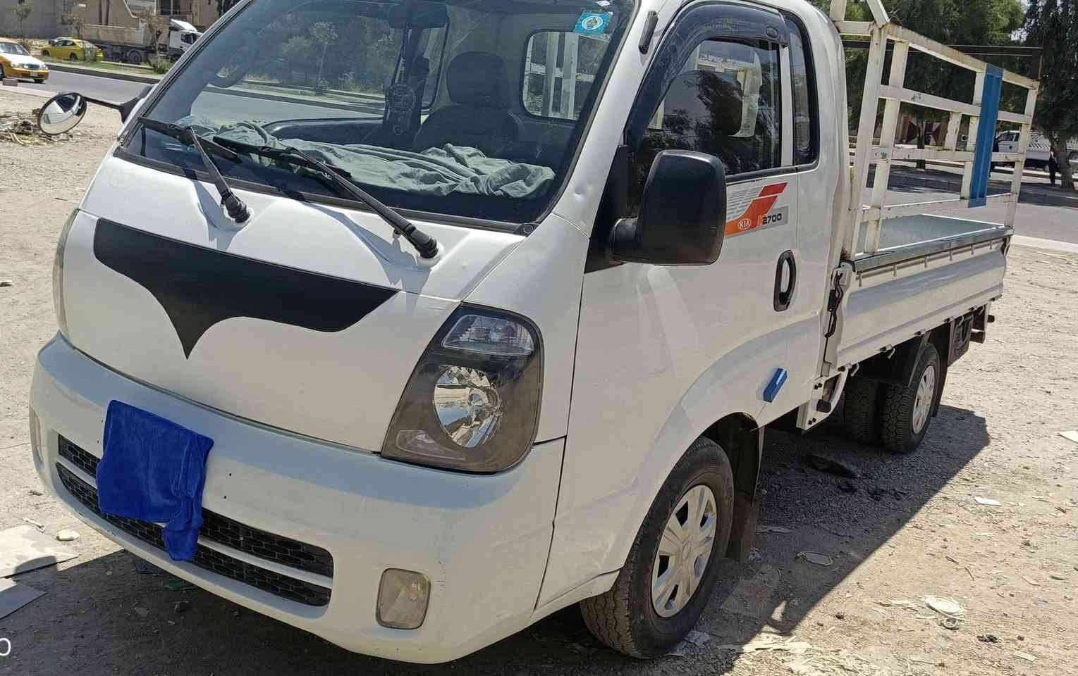 السلام عليكم 
كيا حمل للبيع 2700 موديل 2013 رقم بغداد دولي باسمي تحويل مباشر السعر 110 وبيها مجال العنوان موصل للاستفسار أكثر اتصل 
***********.....او....***********
