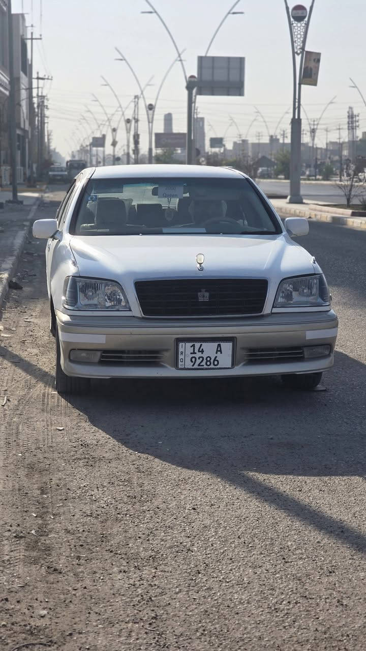 تيوتا كراون • ٢٠٠٠ • رقم بصره