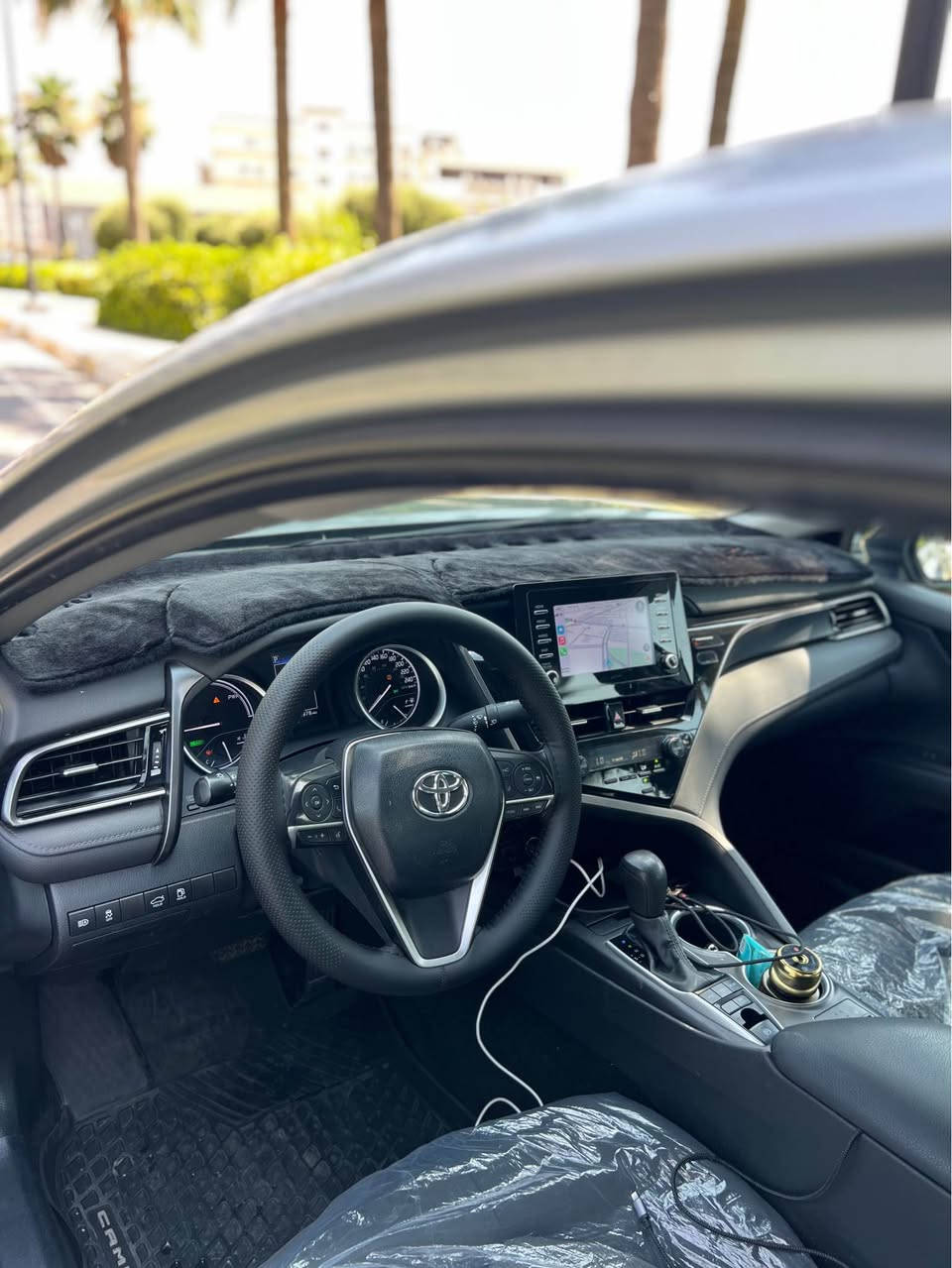 🔥 Toyota Camry2024  LE Hybrid 🔥مرقم كامل اربيل 

عداد80 الف كم 

💰 188 ورقة وبيها مجال بسيط 

💥 اقتصادية + اعتمادية + فخامة تويوتا

⚙️ المواصفات الميكانيكية:

محرك 2.5 لتر هايبرد – 4 سلندر

قوة 204 حصان

جير أوتوماتيك 8 سرعات

دفع أمامي (FWD)

صرفية ممتازة للوقود

🚗 المواصفات الخارجية:

جنطات ألمنيوم قياس 18

إنارة أمامية LED

مرايا كهرباء مع 

فتح بصمة أبواب (Smart Entry)

🛋️ المواصفات الداخلية:

مقاعد مخمل

تشغيل بصمة

شاشة وسطية

Apple CarPlay + Android Auto

تحكم من المقود

مكيف أوتوماتيك

🛡️ الأمان والسلامة:

كاميرا خلفية

نظام ثبات إلكتروني

وسائد هوائية

TPMS

📋 فحص كامل – السيارة بحالة ممتازة

🧾 يمكن الاستفاده من الرديات الضريبيه باحضار رقم ضريبي

📞 للإستفسار :الاتصال على الرقم التالي او زياره موقعنا*********** 

📍 العنوان:

معرض الركن الامريكي 

المنطقه اربيل 

الشارع الرئيسي أربيل, العراق
