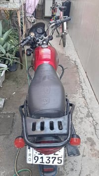 دراجه بوكسر موديل 2023 عارضه لبيع مرقمه ثاني يوم احولك  لتواصل 0772380...