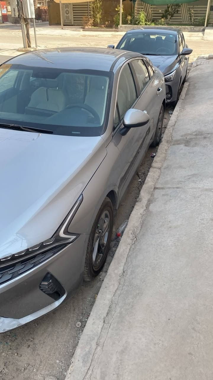 للبيع كي 5 2022 خليجي السيارة مواصفات عادية حساس أمامي خلفي شاشة كامرة لايت زنون بلاجكتور زنون رقم بغداد الجديد بسمي السيارة جديدة بمعنى الكلمة فقط الجاملغ الخلفي الأيسر بي رش فقط بدون ضربة مكان السيارة بغداد الكرخ السعر 165 رقم الهاتف *********** بي واتساب
