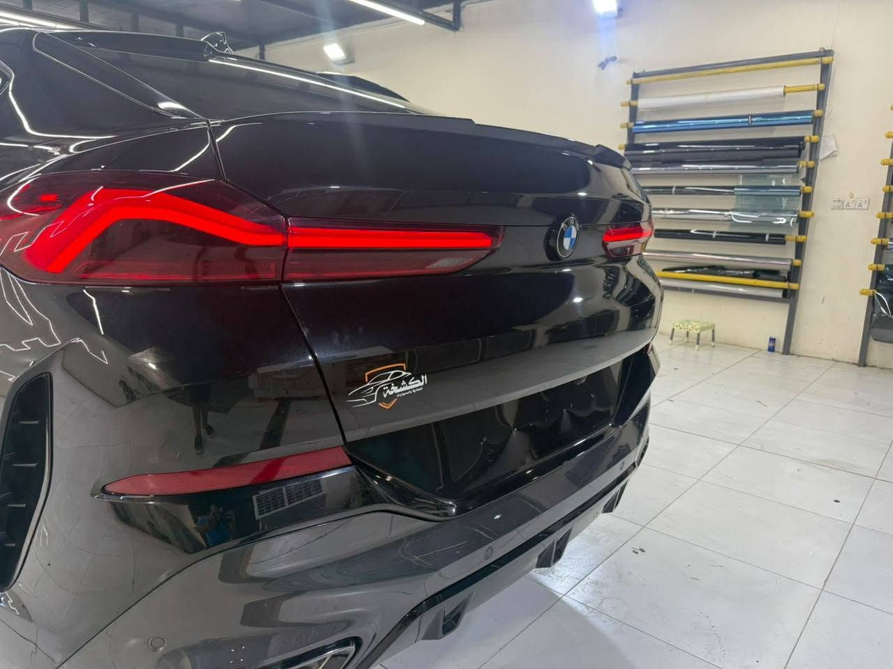 BMW X6  50i
موديل 2022 كلين تايتل فول مواصفات محرك V8  اعلئ فئه السعر 45 الف دولار  
المكان الديوانيه 
***********
