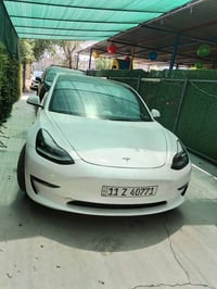 تيسلا موديل 3 للبيع  السيارة تك ماطور  موديل 2023  اونلاين  دفع خلفي  ...