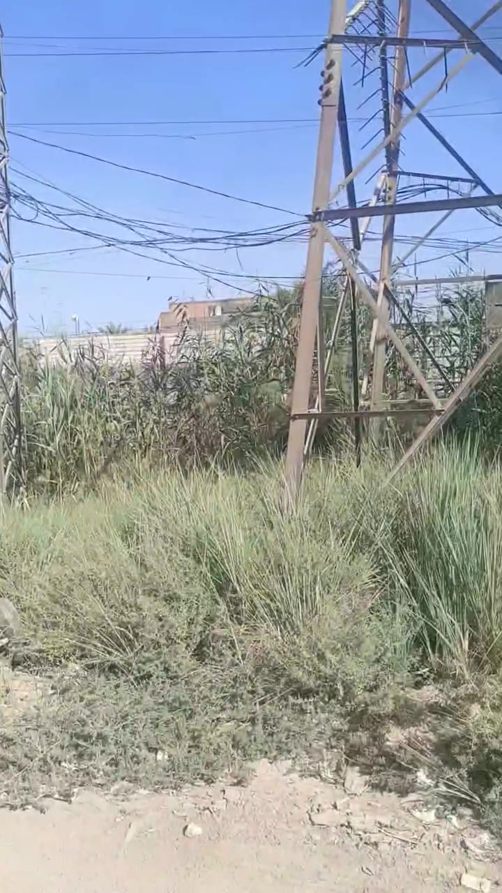 سلام عليكم قطعه ارض للبيع خلف الطاقه وره الطفاء مساحه 150 ***********
